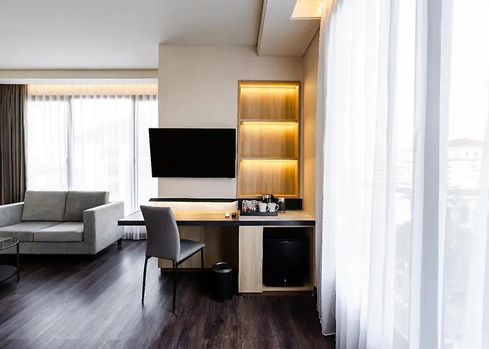 Quest Hotel Prime Pemuda - Semarang